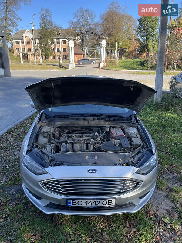 Седан Ford Fusion 2016 в Дрогобичі