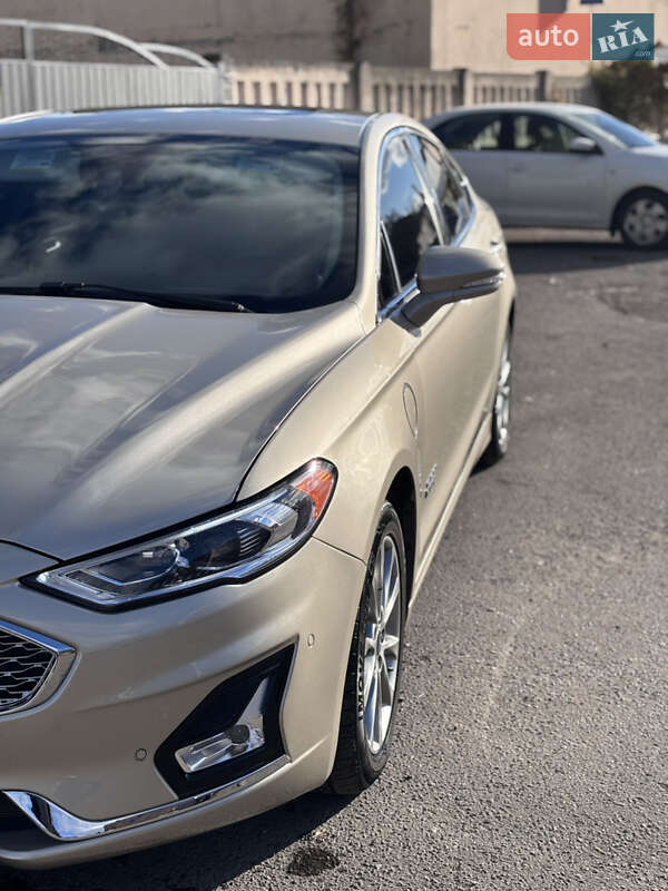 Седан Ford Fusion 2017 в Полтаве фото 3 Седан Ford Fusion 2017 в Полтаве