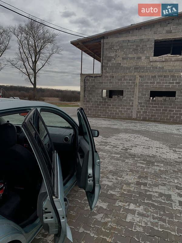 Хэтчбек Ford Fusion 2003 в Берегово фото 6 Хэтчбек Ford Fusion 2003 в Берегово