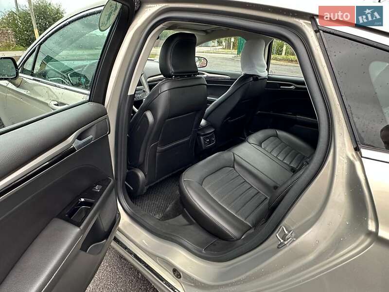 Седан Ford Fusion 2015 в Киеве