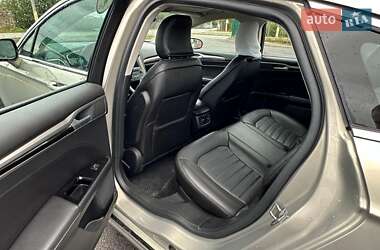 Седан Ford Fusion 2015 в 