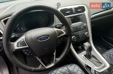 Седан Ford Fusion 2014 в Сумах