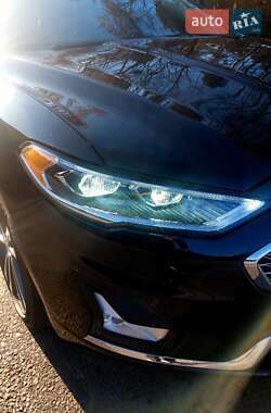 Седан Ford Fusion 2020 в 