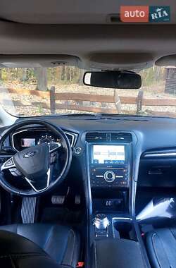 Седан Ford Fusion 2020 в 