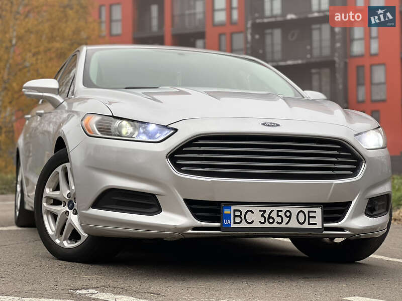 Седан Ford Fusion 2016 в Львове