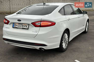 Седан Ford Fusion 2014 в Одесі