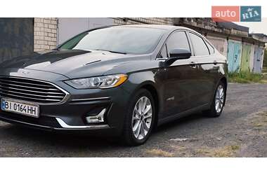 Седан Ford Fusion 2019 в Горишних Плавнях