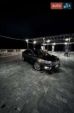 Седан Ford Fusion 2017 в 