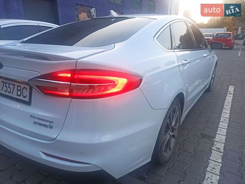 Седан Ford Fusion 2019 в Одессе