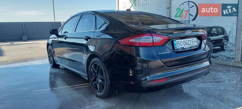 Седан Ford Fusion 2015 в Тернополе