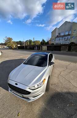 Седан Ford Fusion 2018 в 