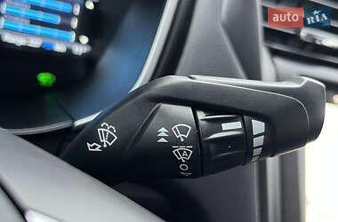 Седан Ford Fusion 2019 в 