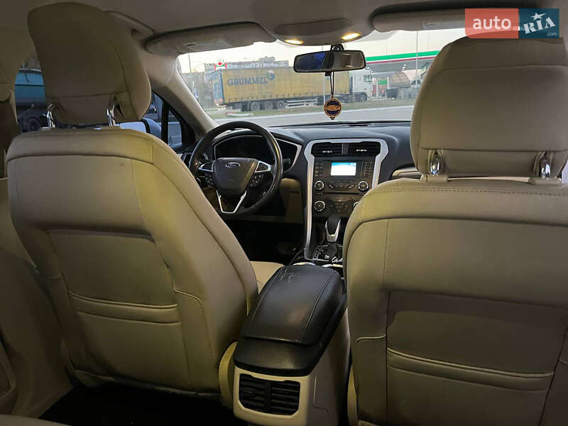 Седан Ford Fusion 2012 в Сумах