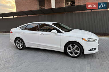 Седан Ford Fusion 2013 в Полтаві