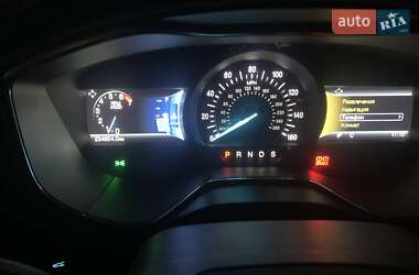 Седан Ford Fusion 2016 в 
