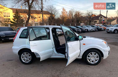 Хетчбек Ford Fusion 2012 в 
