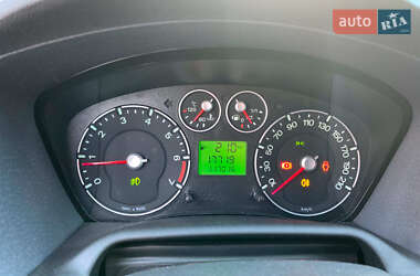 Хетчбек Ford Fusion 2012 в 