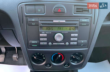 Хетчбек Ford Fusion 2012 в 