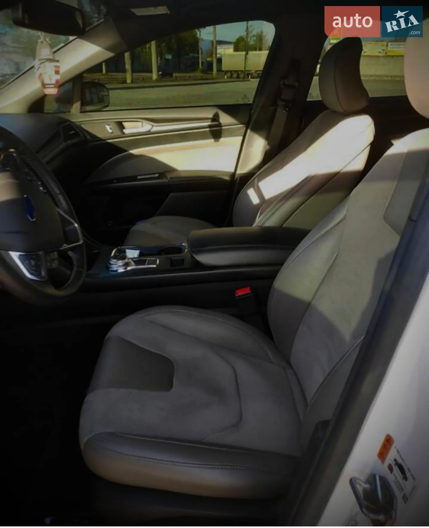 2016 Ford Fusion - мініатюра 23