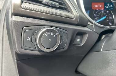 Седан Ford Fusion 2018 в 
