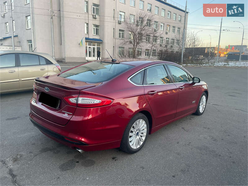 Седан Ford Fusion 2013 в Киеве