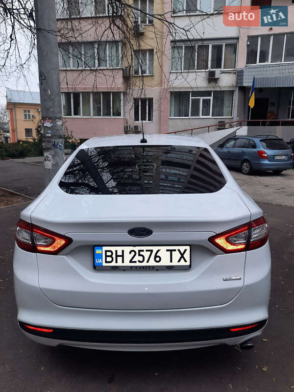 Седан Ford Fusion 2015 в Одессе