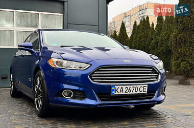 Седан Ford Fusion 2015 в Львове