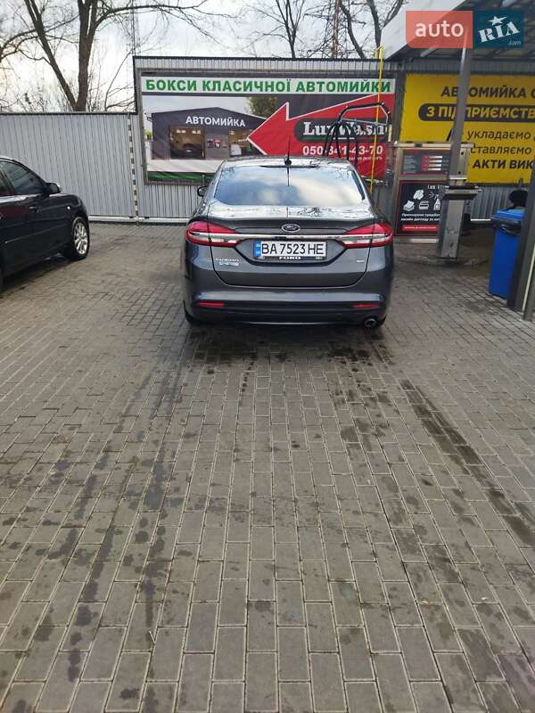 Седан Ford Fusion 2018 в Александрие