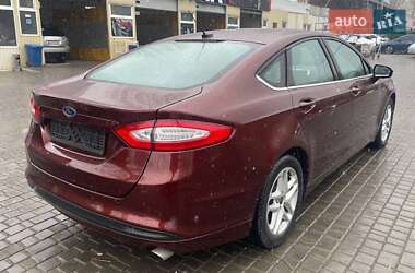 Седан Ford Fusion 2015 в 