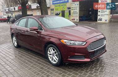 Седан Ford Fusion 2015 в 