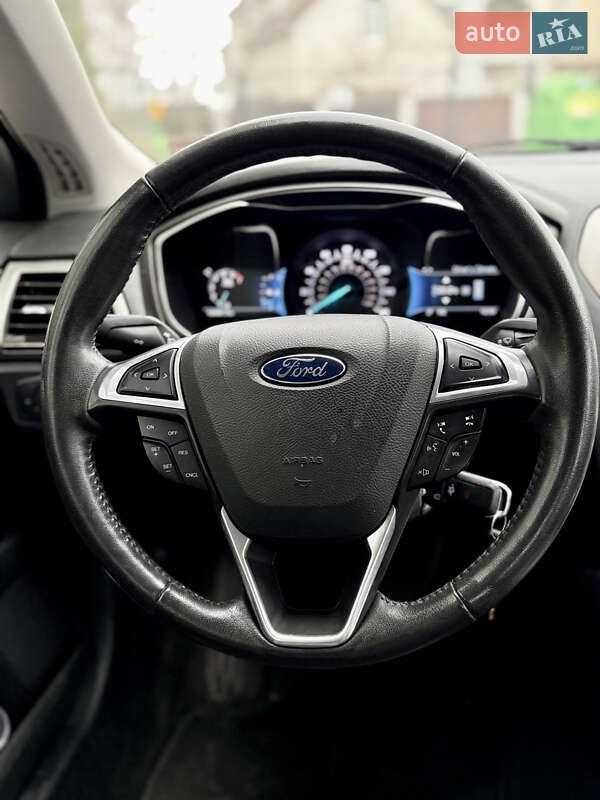 Седан Ford Fusion 2015 в Киеве