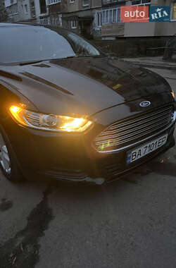 Седан Ford Fusion 2016 в Калуше