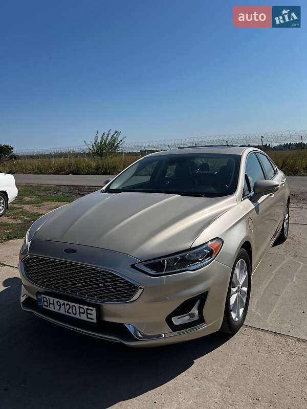 Седан Ford Fusion 2018 в Одессе