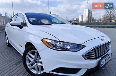 Седан Ford Fusion 2016 в 