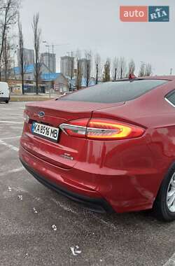 Седан Ford Fusion 2019 в Києві