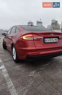 Седан Ford Fusion 2019 в Києві