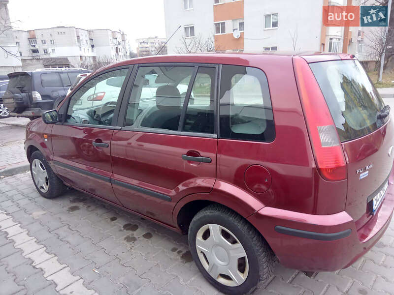 Хэтчбек Ford Fusion 2003 в Трускавце