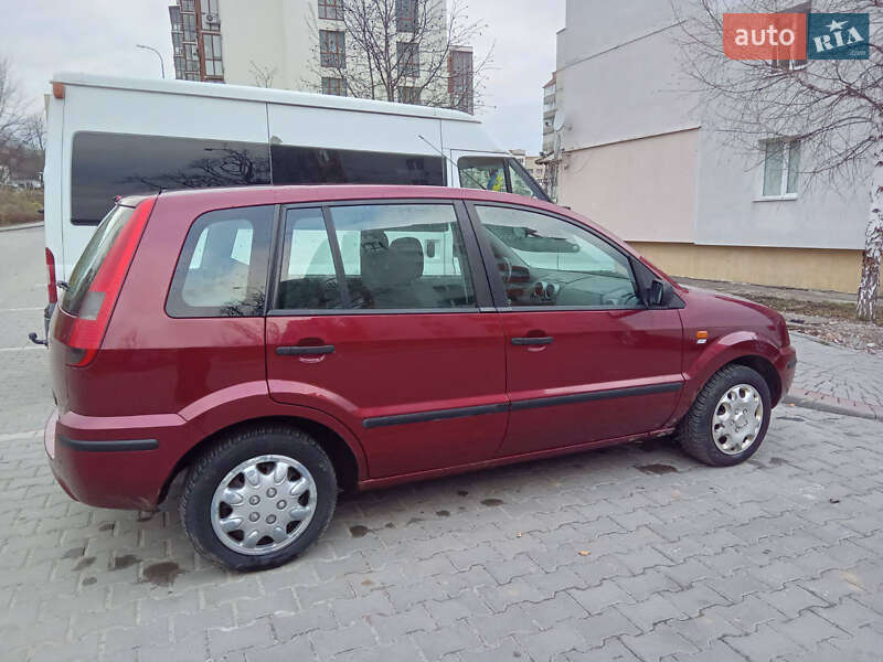 Хэтчбек Ford Fusion 2003 в Трускавце