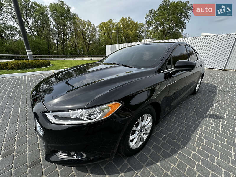 Седан Ford Fusion 2015 в Обухове