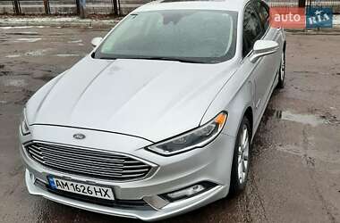 Седан Ford Fusion 2016 в 