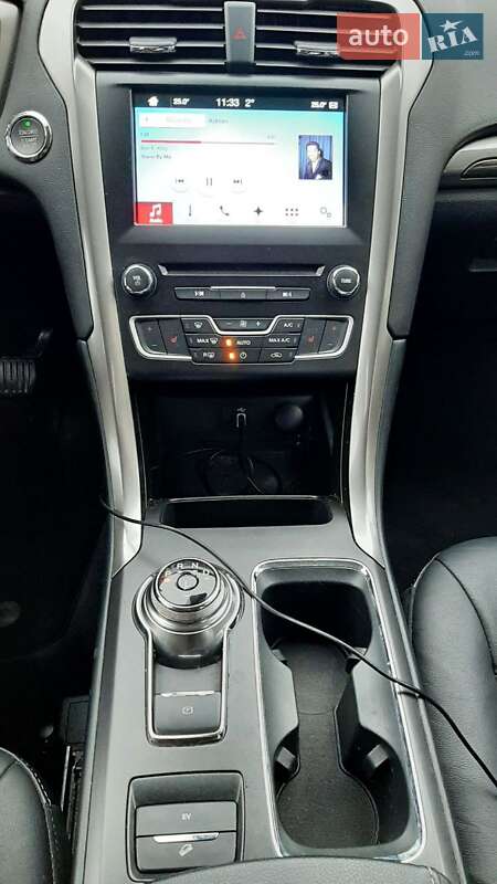 Седан Ford Fusion 2016 в Житомирі