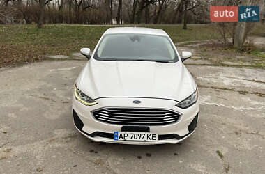 Седан Ford Fusion 2018 в 