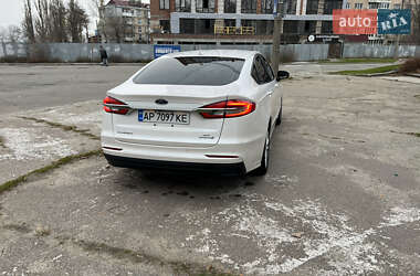 Седан Ford Fusion 2018 в 