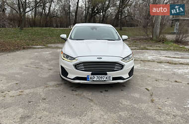 Седан Ford Fusion 2018 в 