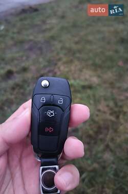 Седан Ford Fusion 2013 в 