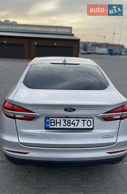 Седан Ford Fusion 2019 в Одессе