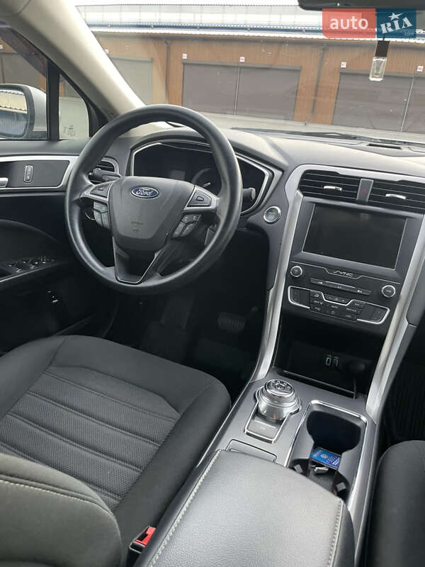 Седан Ford Fusion 2019 в Одессе