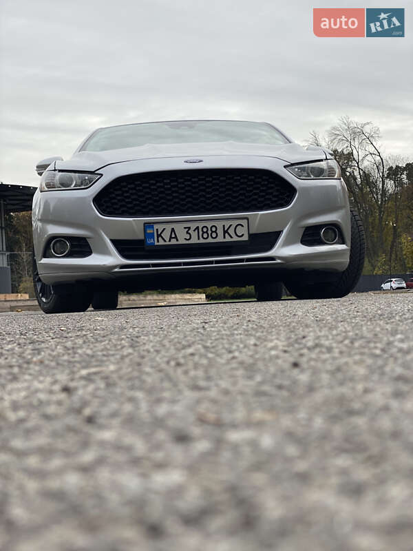 Седан Ford Fusion 2015 в Києві