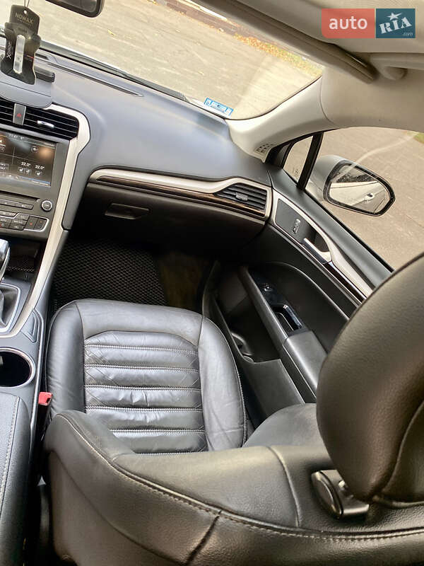 Седан Ford Fusion 2015 в Києві