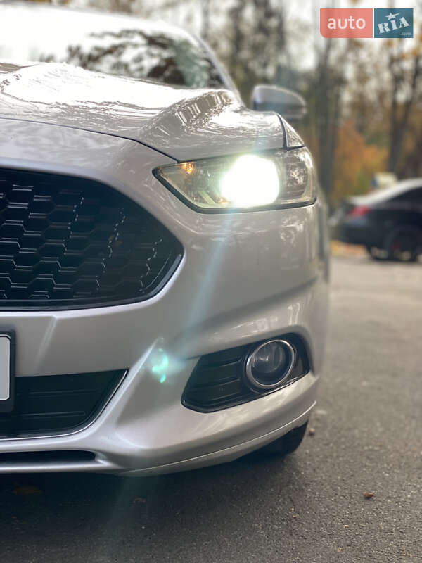 Седан Ford Fusion 2015 в Києві